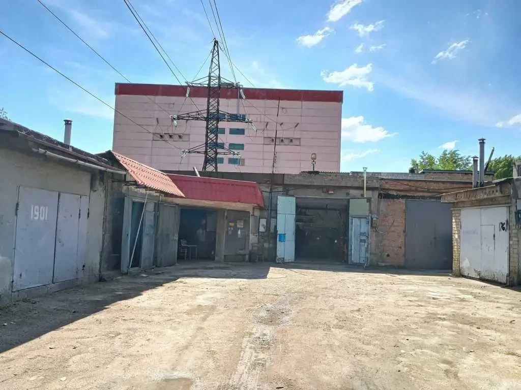окремий гараж Київ, Деснянський, Миколи Закревського 2