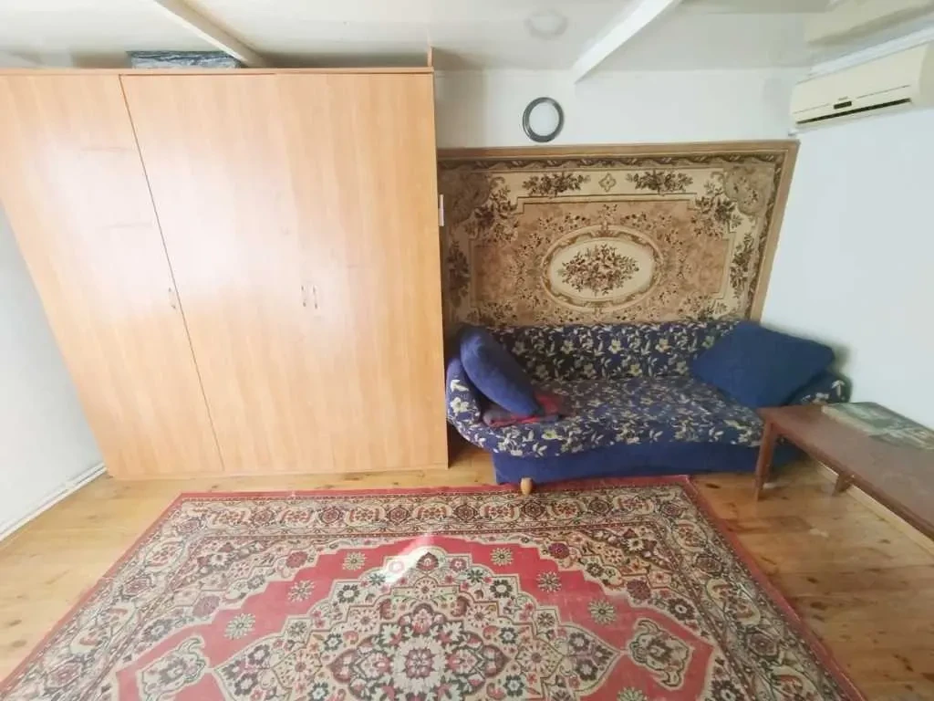 1-к частина будинку Київ, Святошинський, Зодчих 5