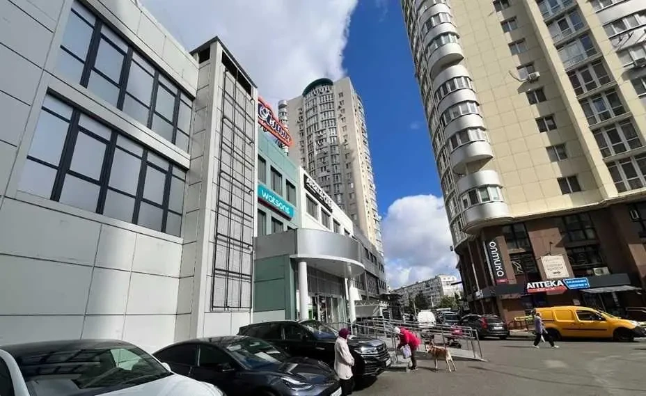Оренда приміщення сдам фасад 2