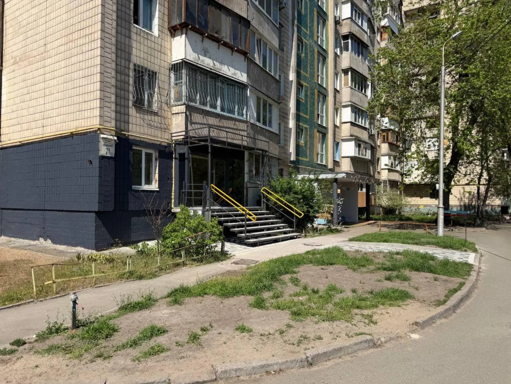 Оренда фасадного приміщення 36 м вул Кібальчича