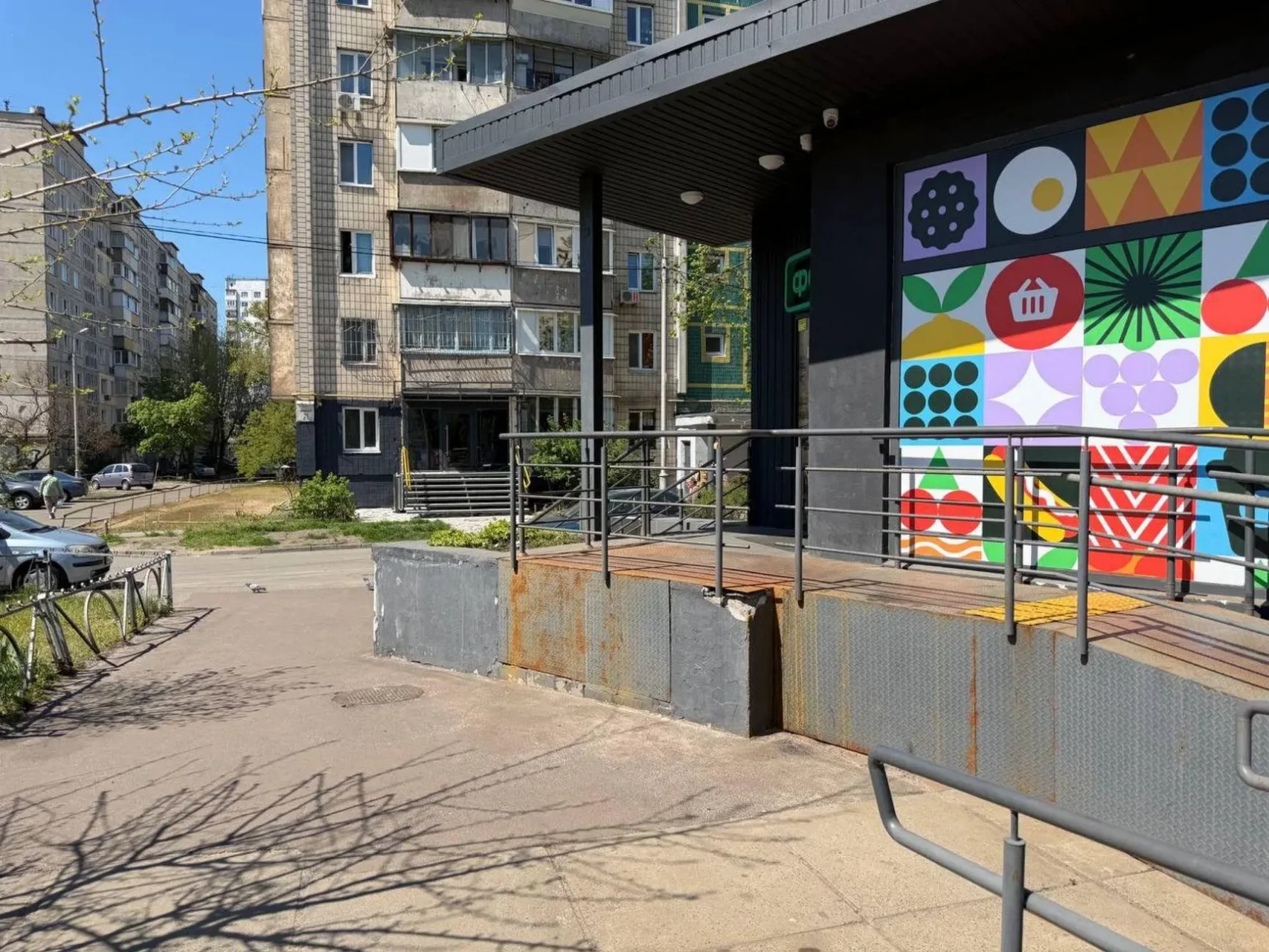 Оренда фасадного приміщення 36 м вул Кібальчича 2