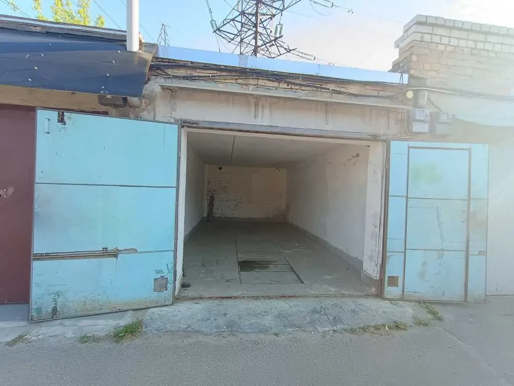 окремий гараж Київ, Деснянський, Крайня 13 21