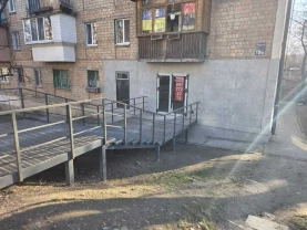 торгові площі Київ, Подільський, Червонопільська 13/16