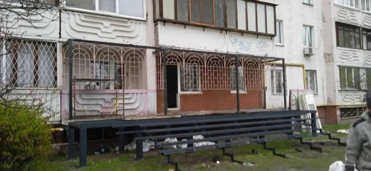 торгові площі Київ, Дарницький, Бориса Гмирі 9 5