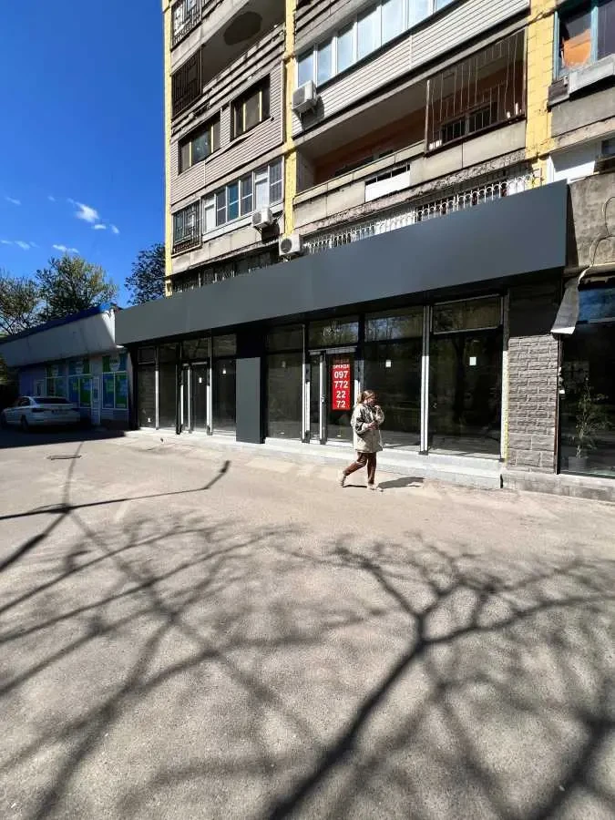 торгові площі Київ, Голосіївський, Голосіївський 108 5