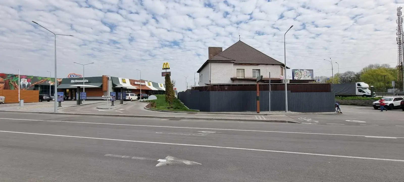 торгові площі Обухівський, Лісники, Родини Рубанів 170Б 25