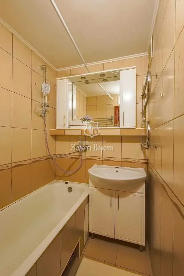 3-к квартира Київ, Святошинський, Академіка Корольова 12і 11
