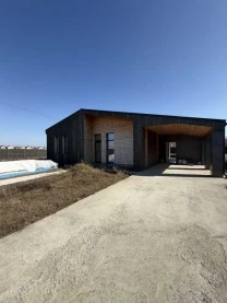4-к будинок Бориспільський, Безуглівка, Березова