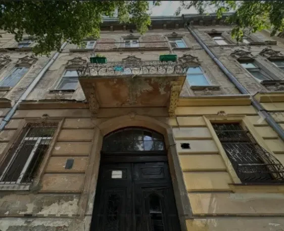 Продаж 2-кім. квартири 42 м.кв., в. комп. Лисенка 4