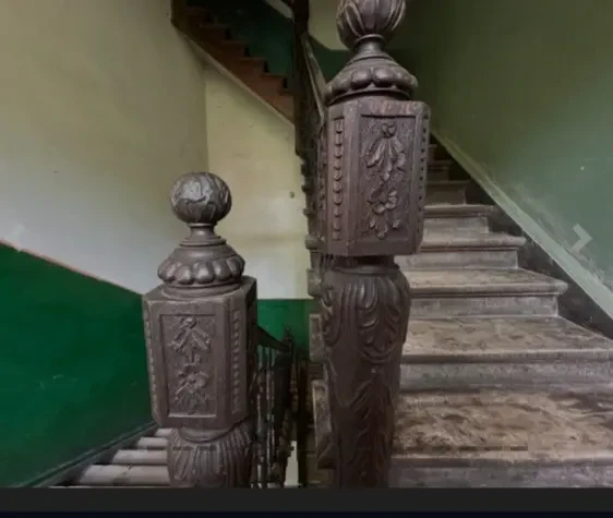 Продаж 2-кім. квартири 42 м.кв., в. комп. Лисенка 8