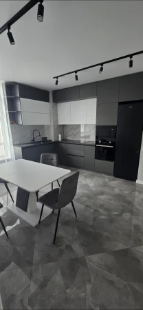 Оренда 2-кім. квартири 75 м.кв., в. Мазепи