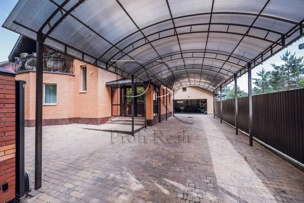 4-к будинок Фастівський, Тарасівка, Абрикосова вулиця 14