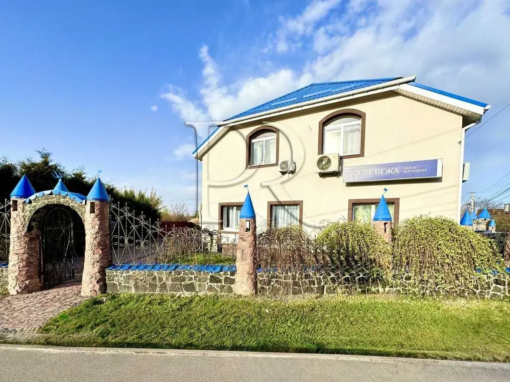 5-к будинок Вишгородський, Нові Петрівці, Свято Покровська вулиця 3