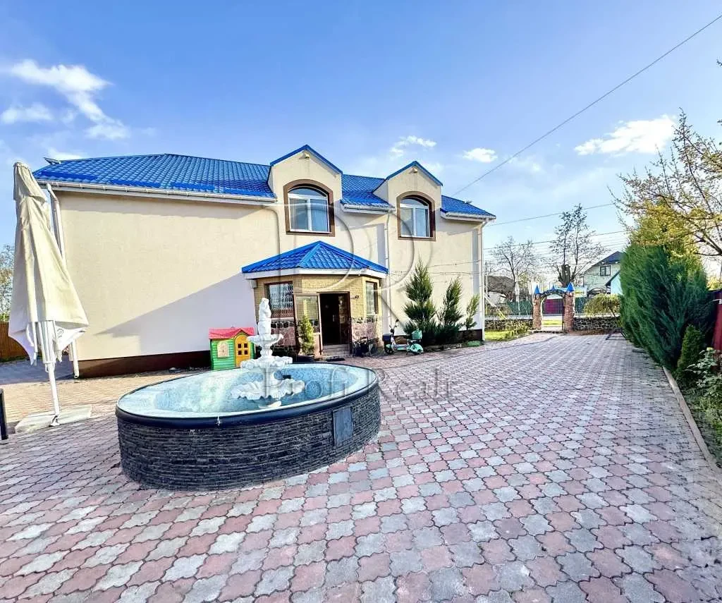 5-к будинок Вишгородський, Нові Петрівці, Свято Покровська вулиця 15