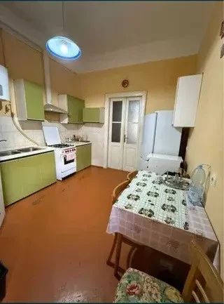 Продаж 2-кім. квартири 39 м.кв., в. Олени Степанівни 2