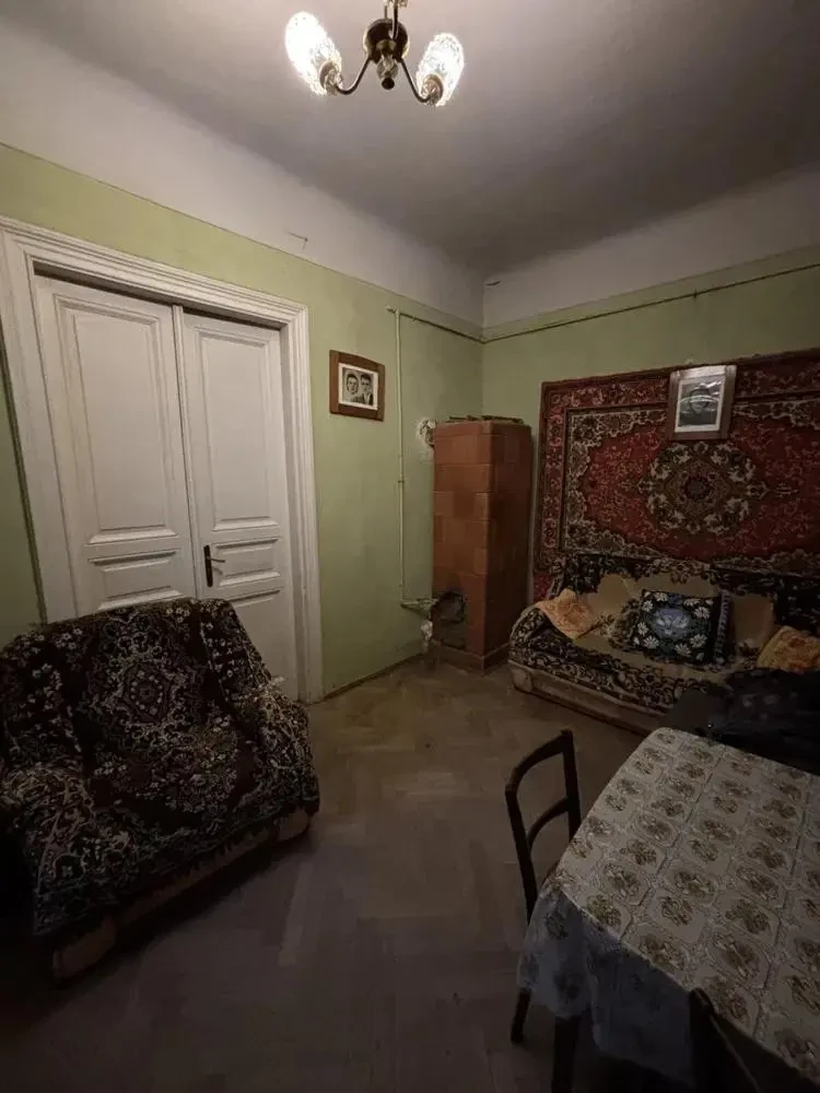 Продаж 2-кім. квартири 55 м.кв., в. Коцюбинського 2