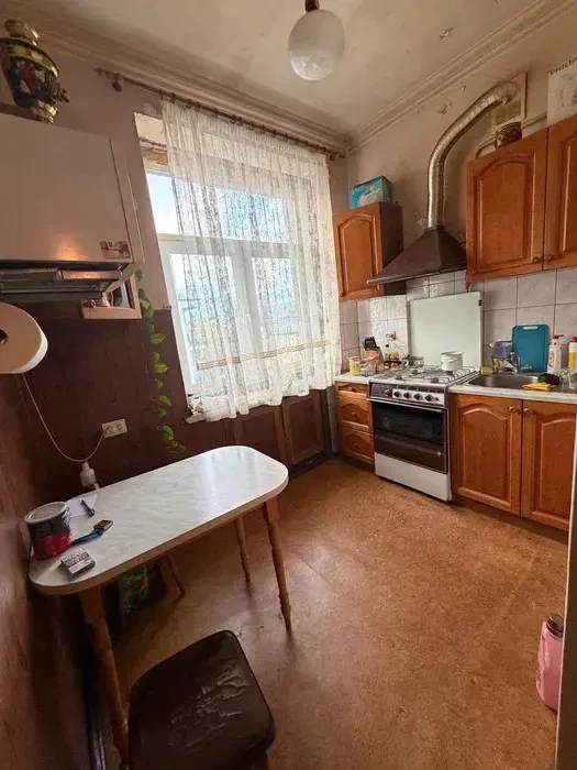 Продаж 2-кім. квартири 55 м.кв., в. М. Вовчка 5