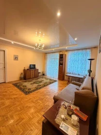 Продаж 2-кім. квартири 55 м.кв., в. М. Вовчка
