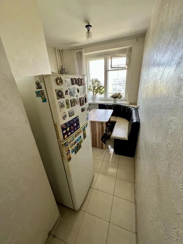 Продаж 1-кім. квартири 37.4 м.кв., в. Б. Грінченка