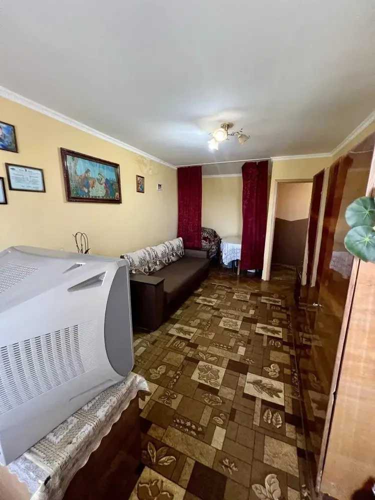 Продаж 1-кім. квартири 37.4 м.кв., в. Б. Грінченка 6