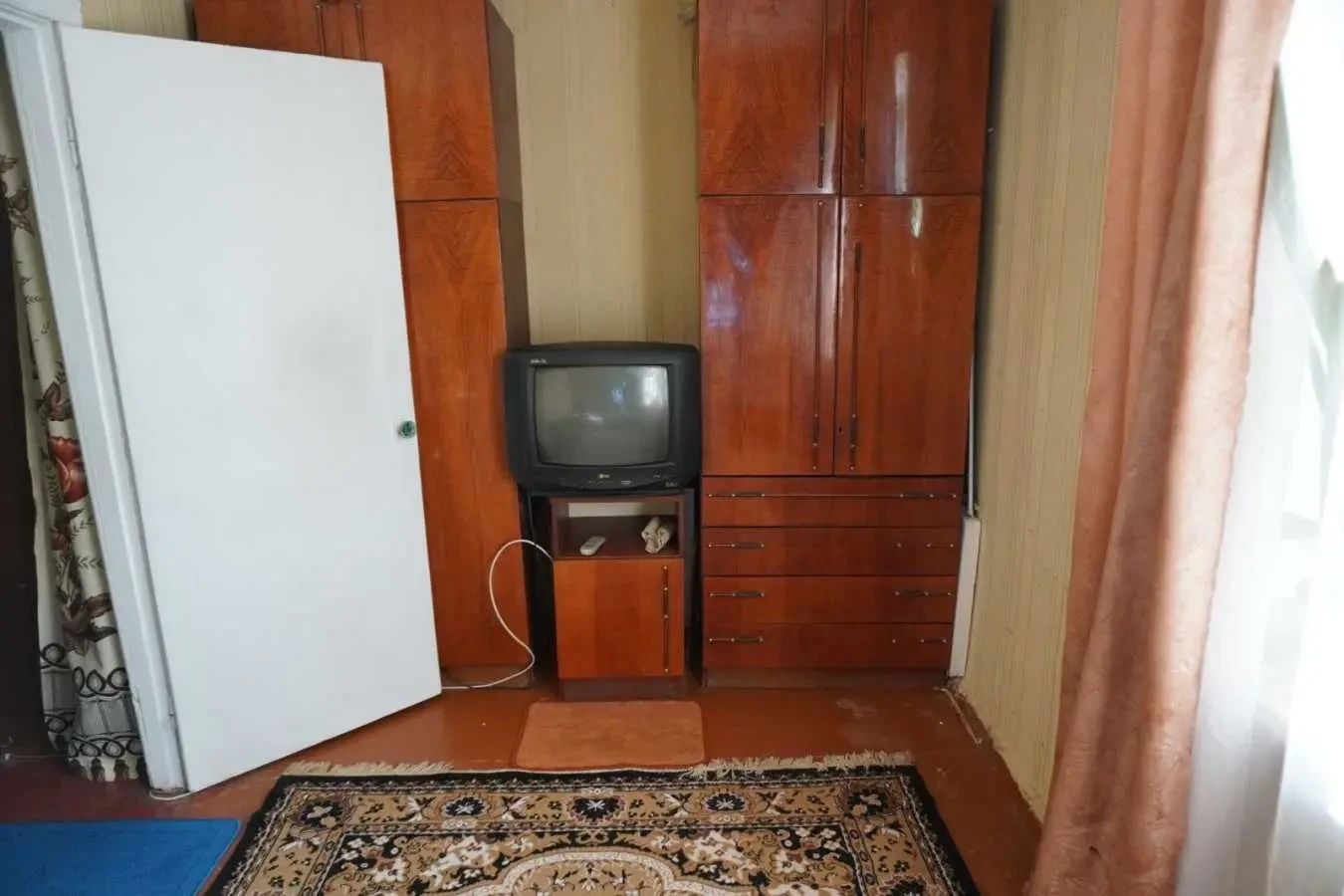 2-к квартира Полтава, Київський, Репіна 16 3