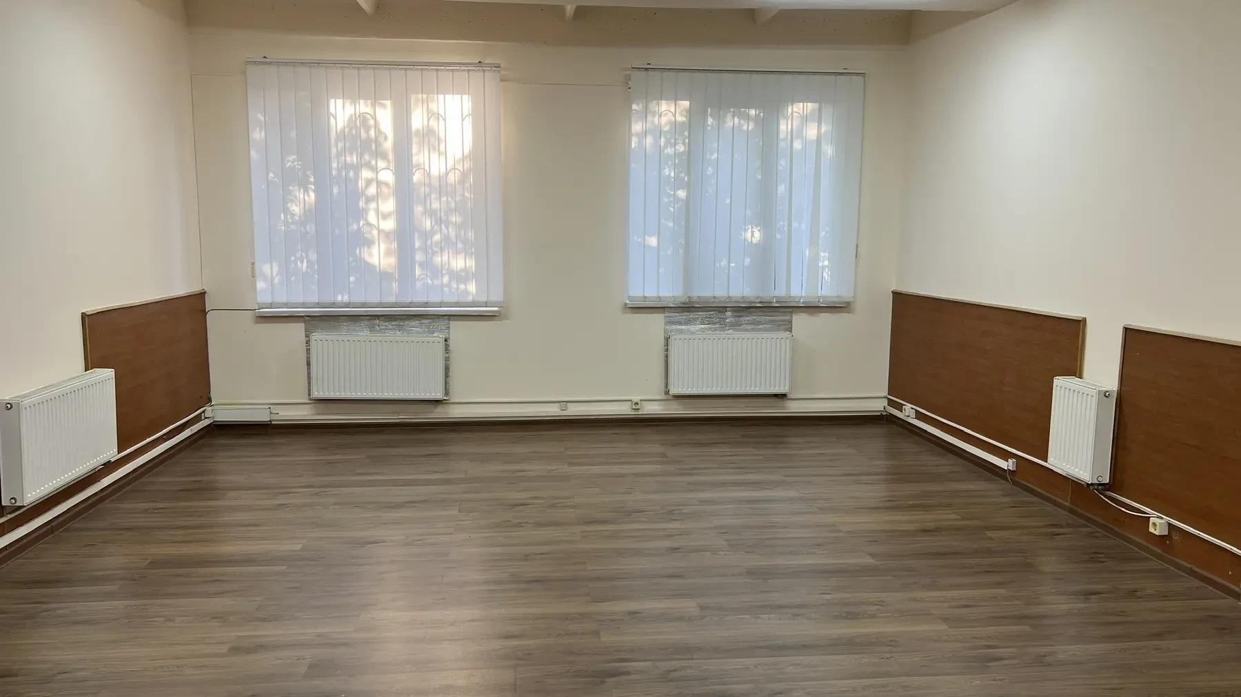 Оренда приміщ. 95 м.кв., в. Пластова 6