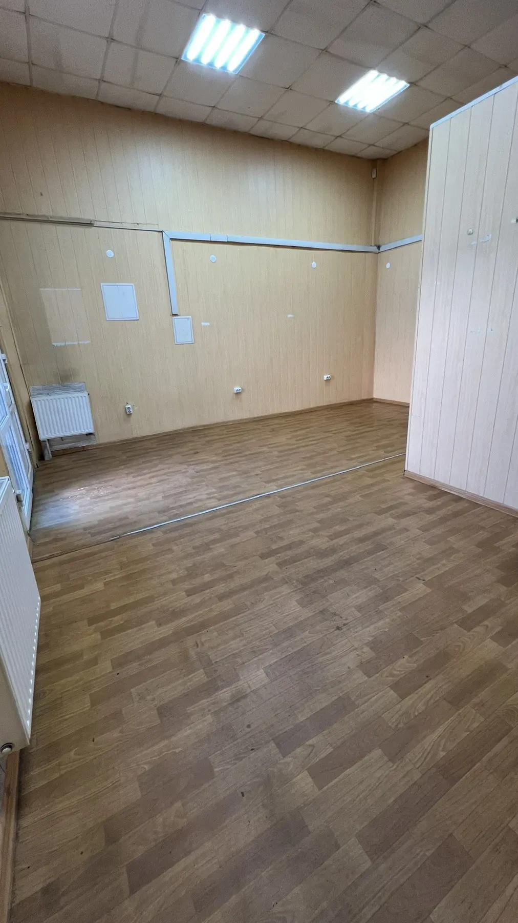 Оренда приміщ. 95 м.кв., в. Пластова 8