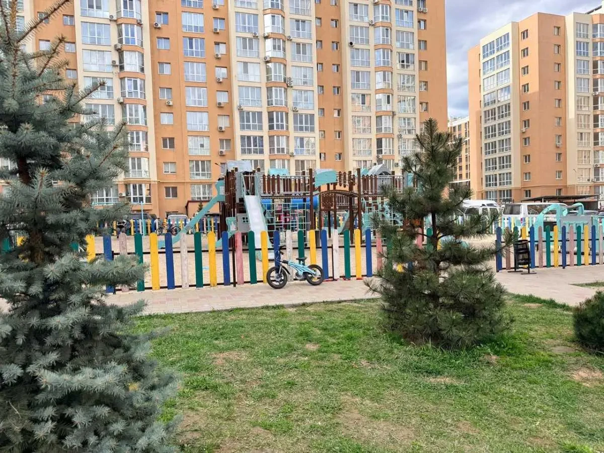 3-к квартира Бучанський, Софіївська Борщагівка, Героїв Небесної Сотн.. 17