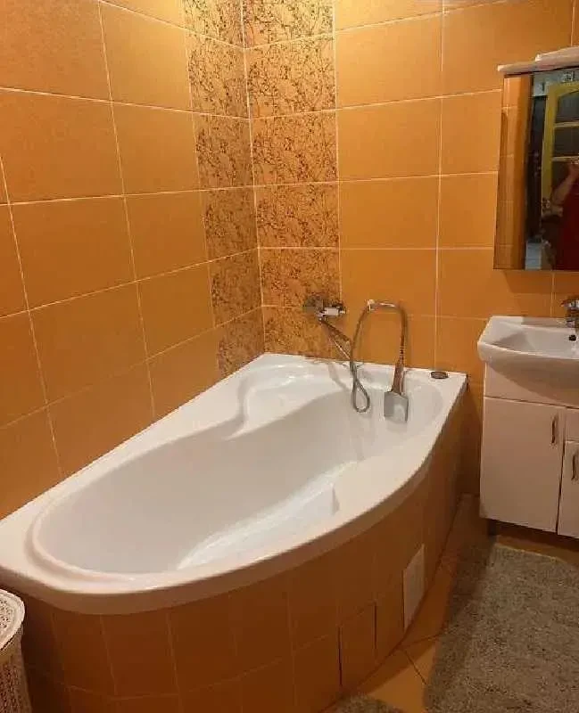 Продаж 2-кім квартири 61 м.кв., Винники вул В. Івасюка 104999$ 4