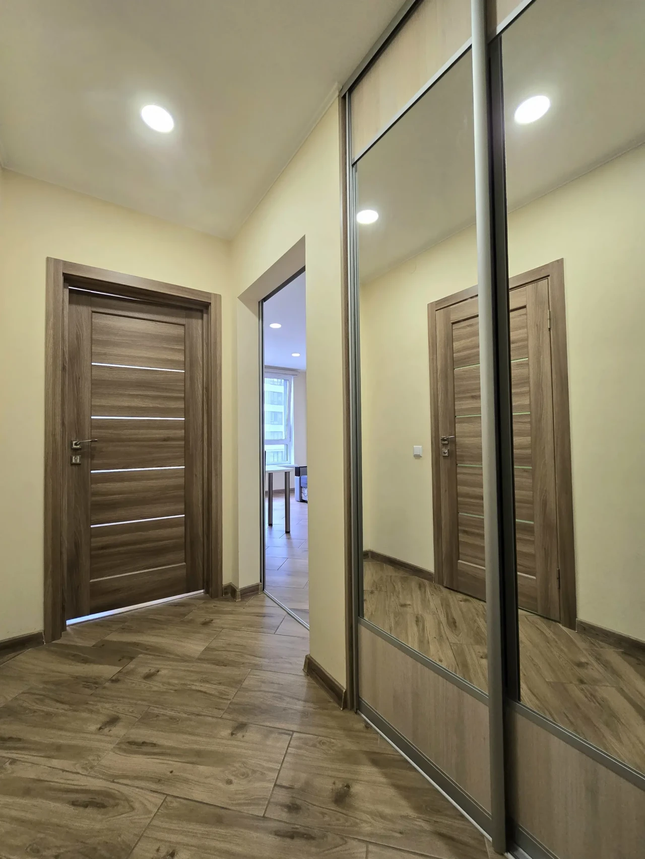 Оренда 1-кім. квартири 40 м.кв., в. Замарстинівська 8