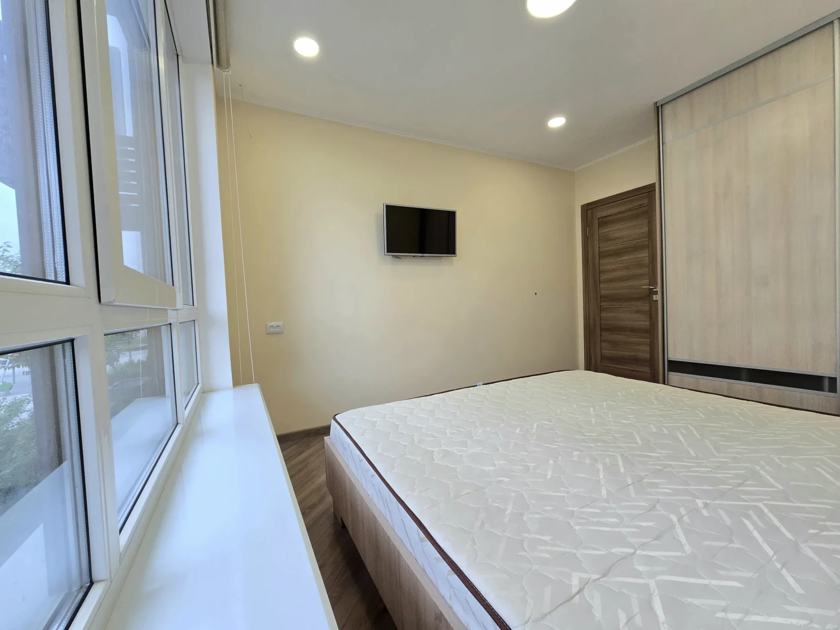 Оренда 1-кім. квартири 40 м.кв., в. Замарстинівська 6