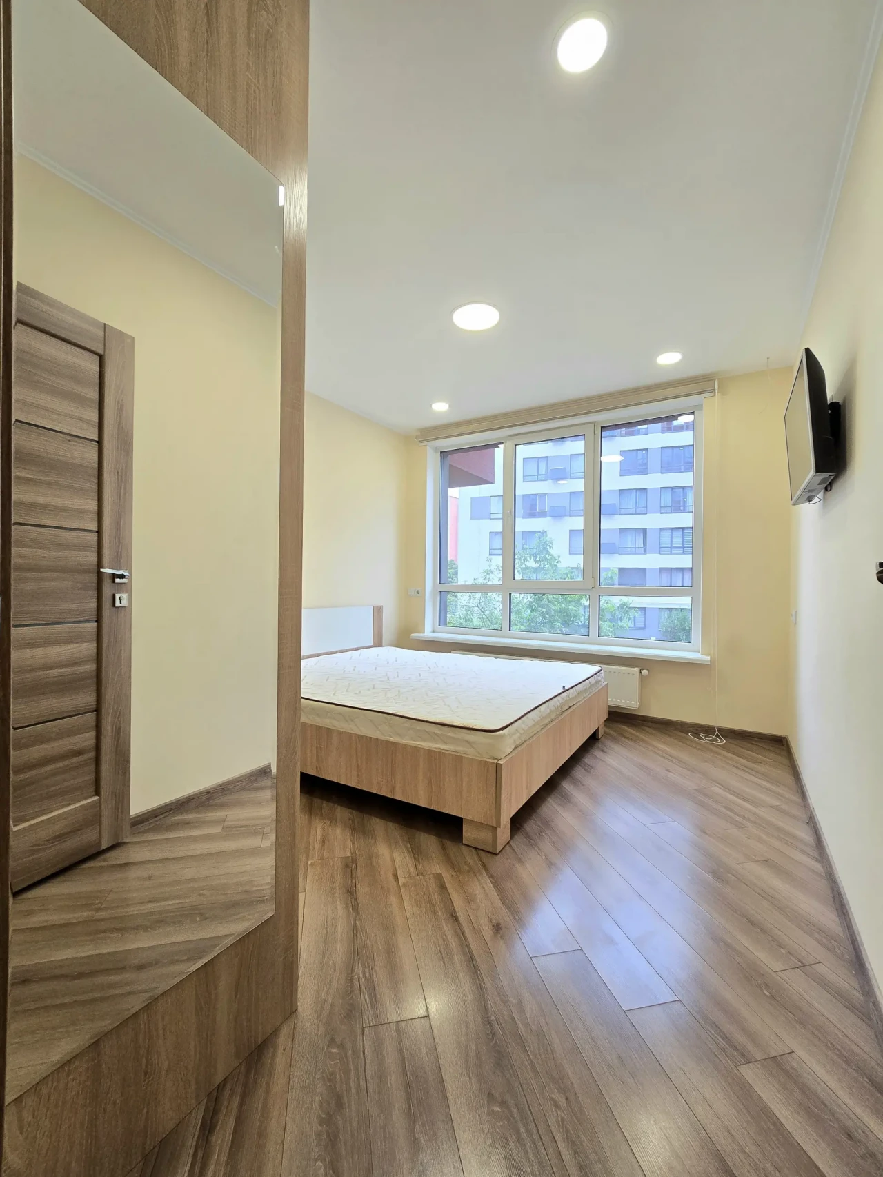 Оренда 1-кім. квартири 40 м.кв., в. Замарстинівська 9