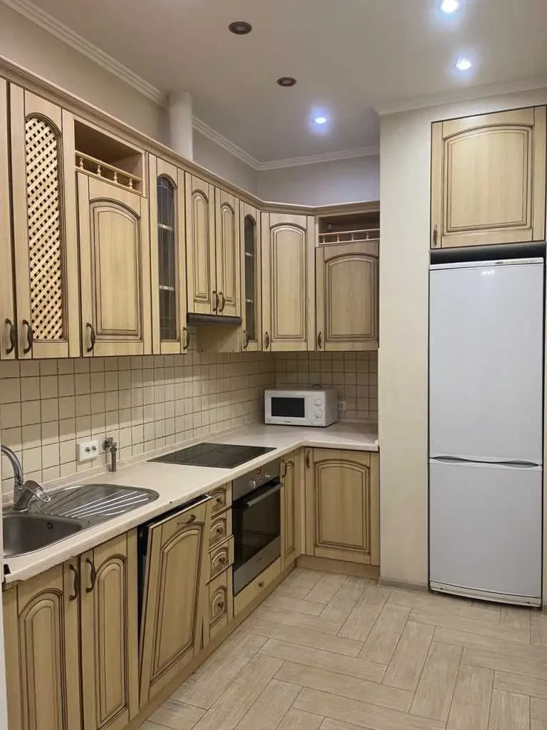 2-к квартира Київ, Шевченківський, Жилянська 4