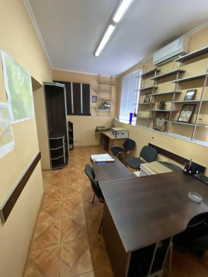 склади Борислав, Братів Лисиків 4