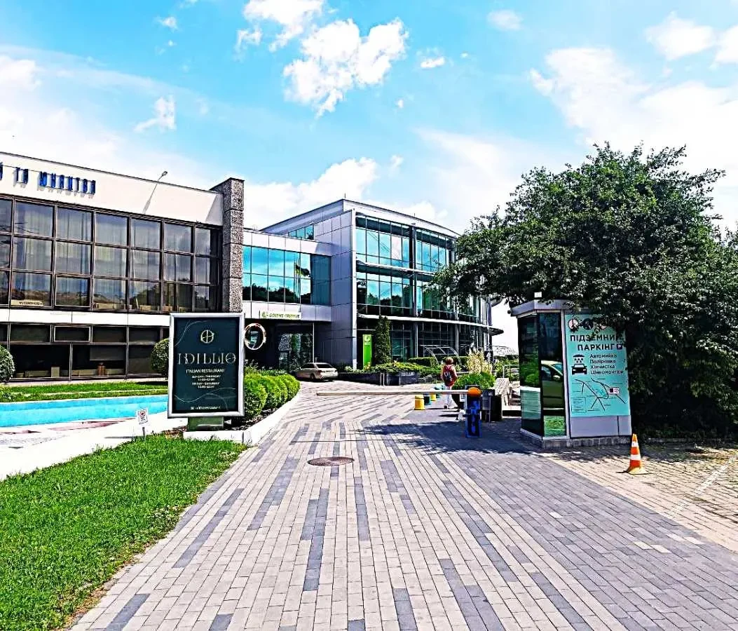підземний паркінг Київ, Печерський, Героїв Крут 1