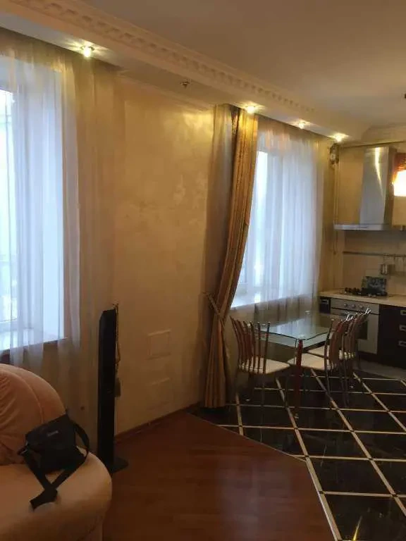 2-к квартира Київ, Печерський, Євгена Гуцала 5 3