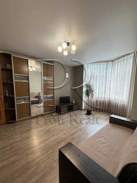2-к квартира Броварський, Бровари, Чорних Запорожців вулиця 57 3