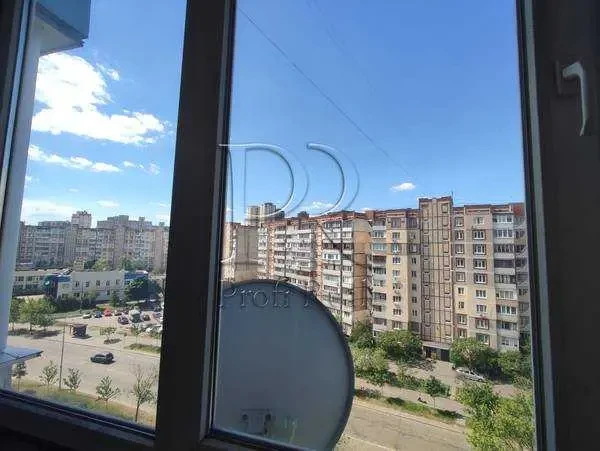 3-к квартира Київ, Деснянський, Каштанова 8 9
