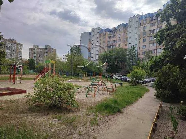 3-к квартира Київ, Деснянський, Каштанова 8 15