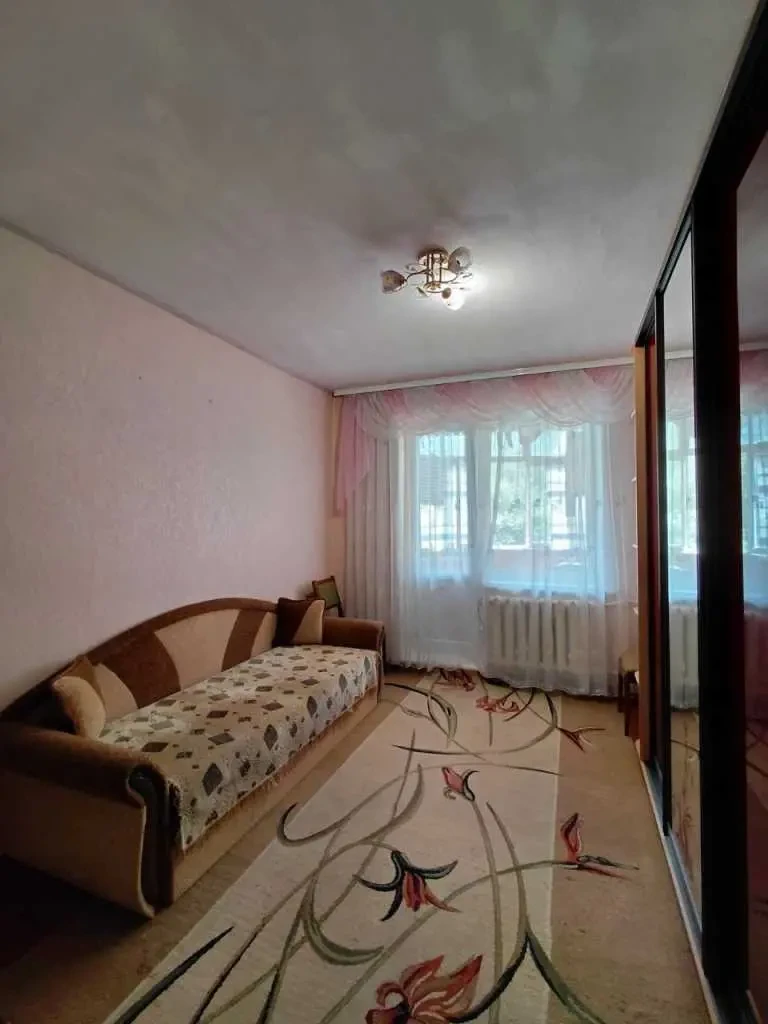 3-к квартира Луцьк, Відродження 49 3