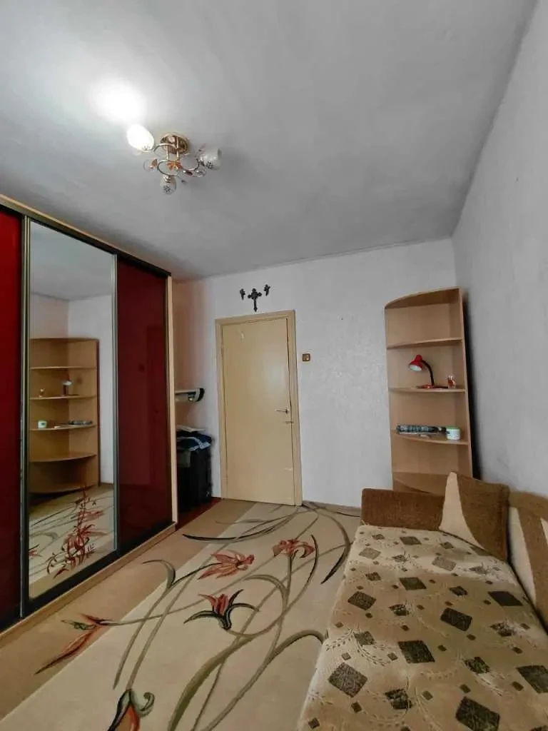 3-к квартира Луцьк, Відродження 49 4
