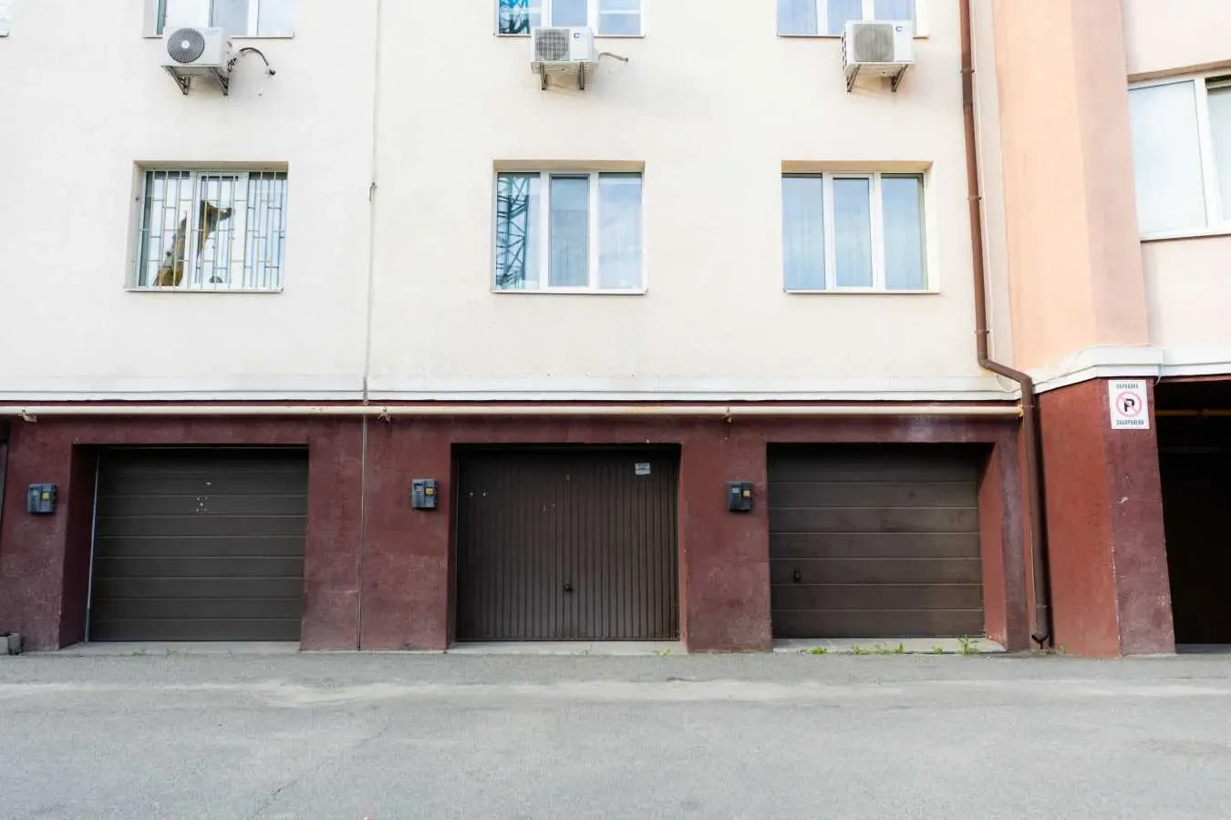 підземний паркінг Бучанський, Софіївська Борщагівка, Боголюбова 7 4