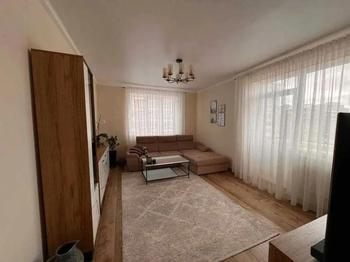 Продаж 5-кім квартири ДВОРІВНЕВА 137 м.кв. Винники вул Івасюка 168000$ 7
