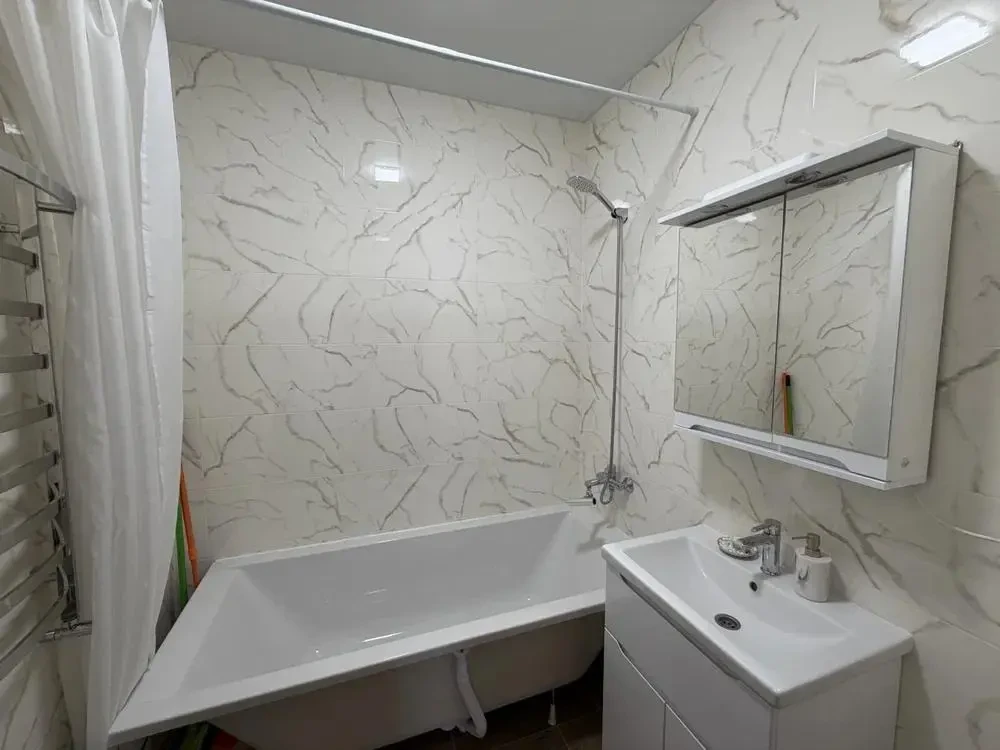 Продаж 2 кімн квартира 75 м. кв. Дубляни, вул. В. Великого 117000$ 8
