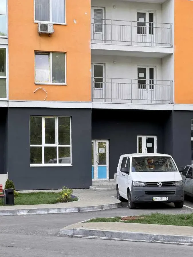 торгові площі Київ, Голосіївський, Лисогірський 20 3