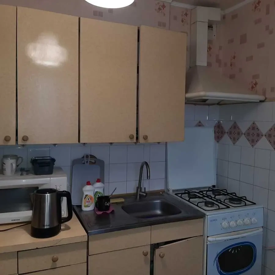 кімната Київ, Деснянський, Кіото 11 2