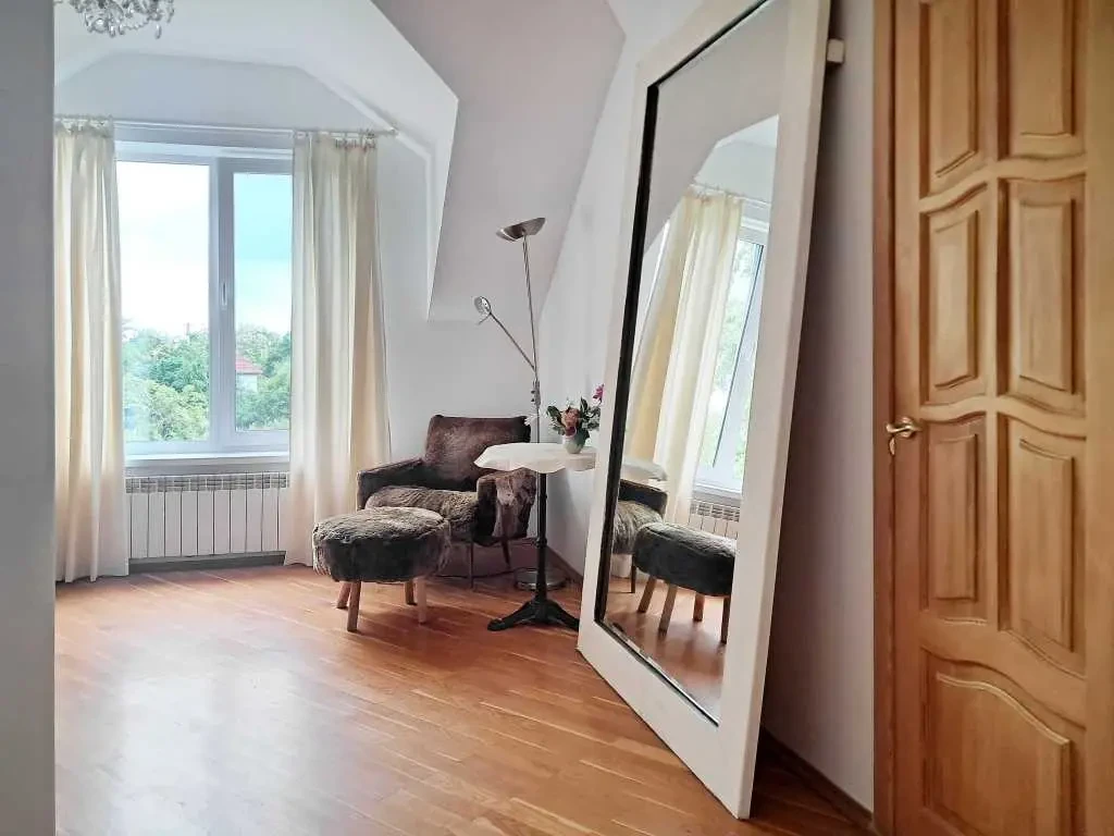 6-к квартира Обухівський, Плюти, Плютовська 17