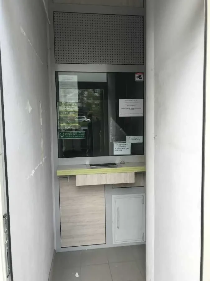 торгові площі Київ, Голосіївський, Голосіївський 114К1