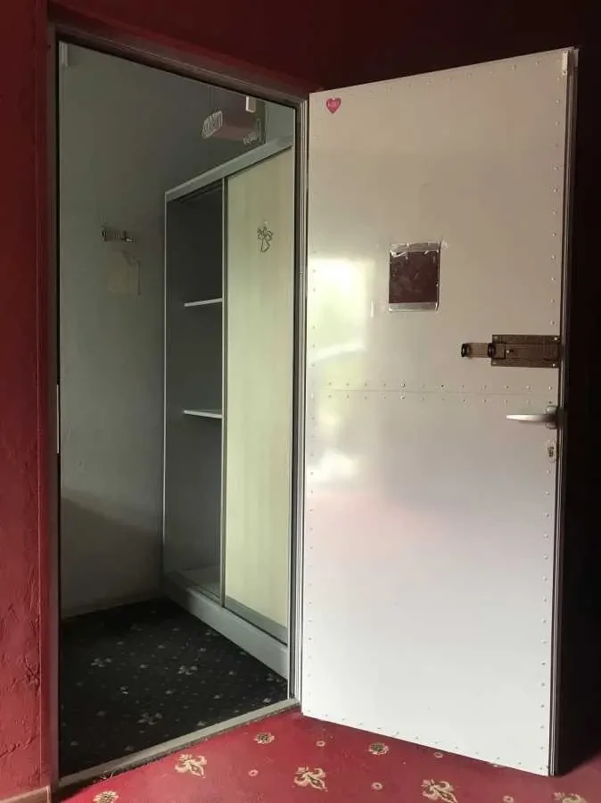 торгові площі Київ, Голосіївський, Голосіївський 114К1 5