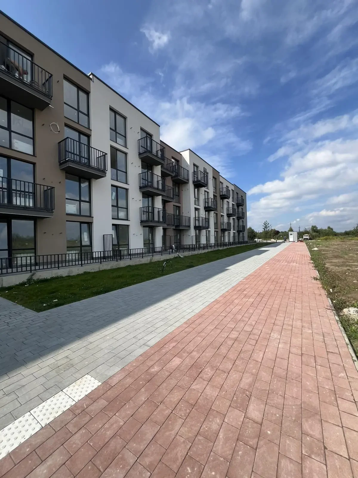 Продаж 1-кімнатна квартира з ремонтом 32м² вул. Авіаційна 38400$ ТОРГ